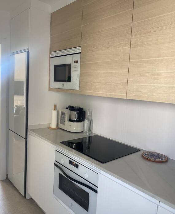 cocina con vitroceramica nueva