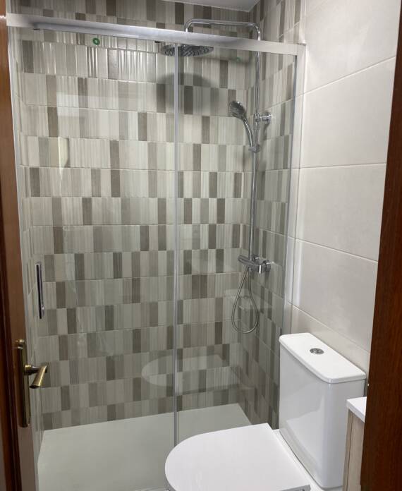 axulejos de la pared de la ducha