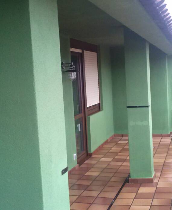 columnas y pared de la terraaz